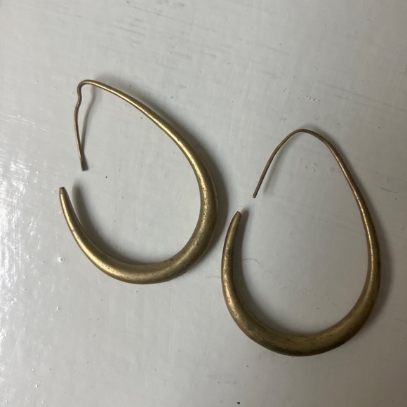 Earrings - Picture 2 of 4